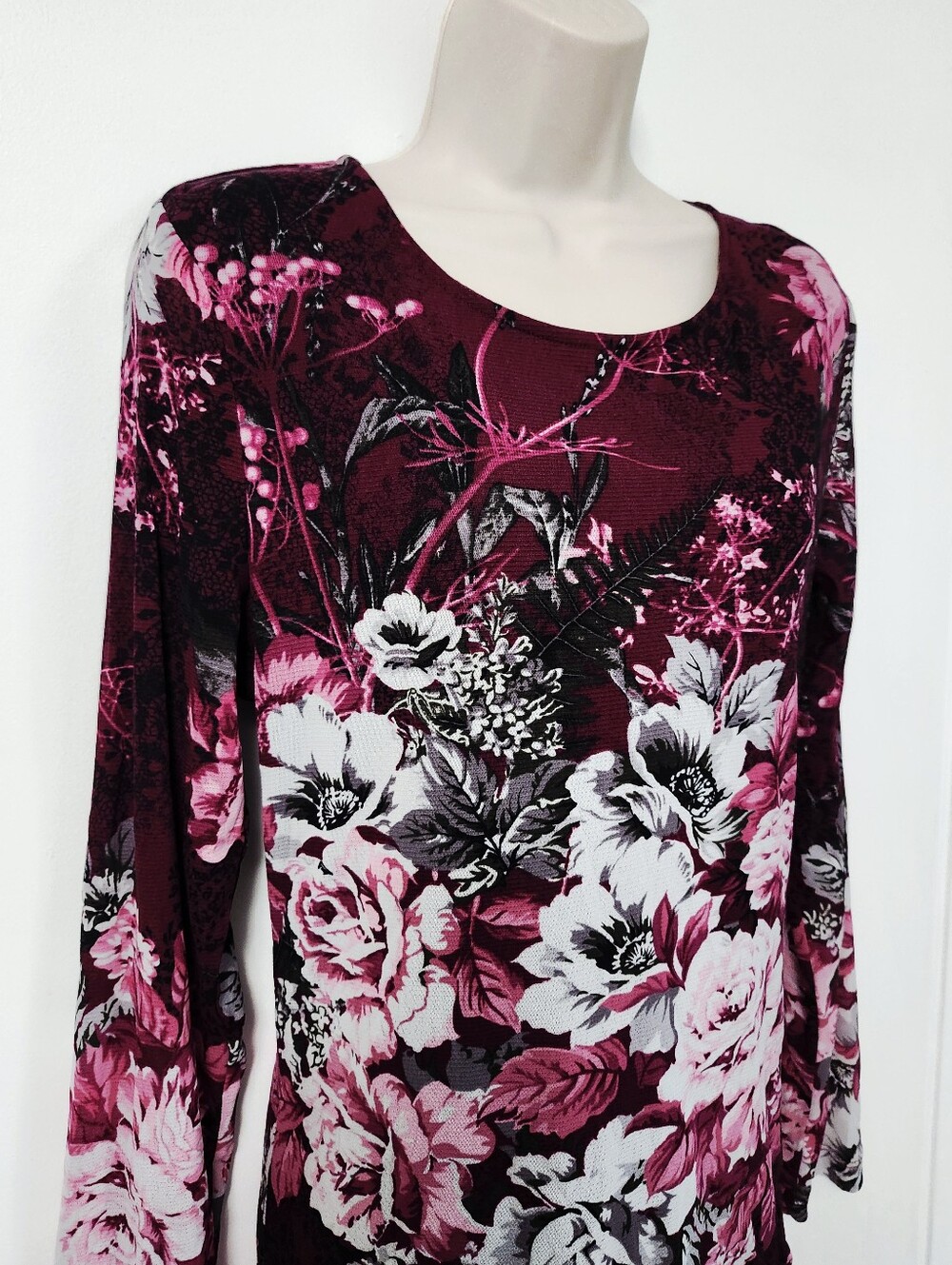 Reflections Floral Long-Sleeve Top in Burgundy and Pink size XL - Picture 7 of 11